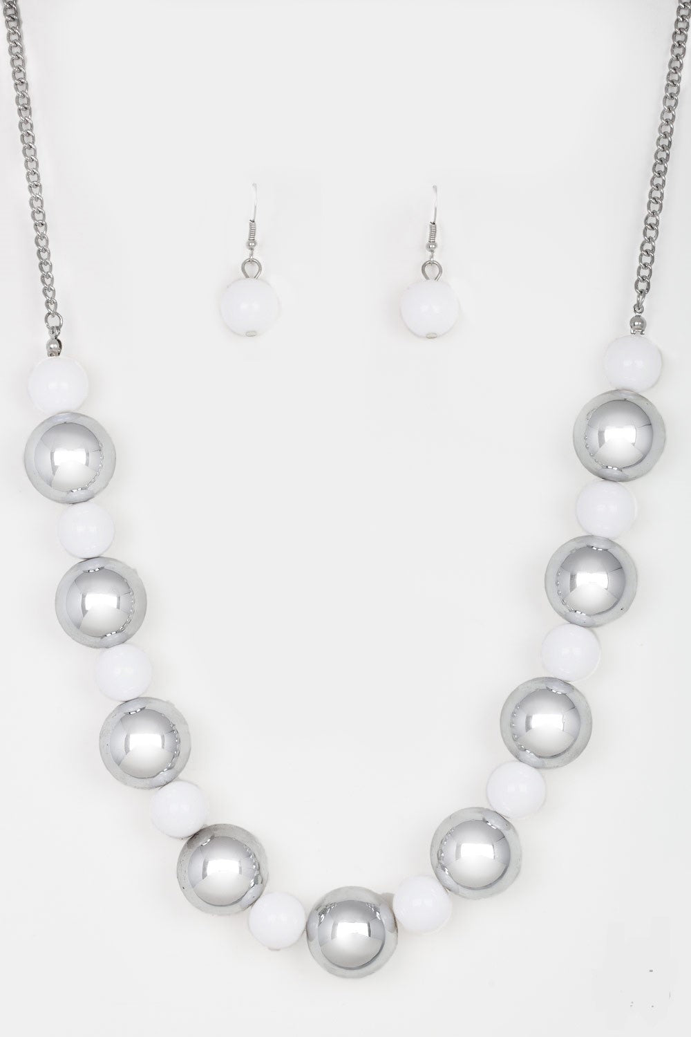 Top Pop White Necklace
