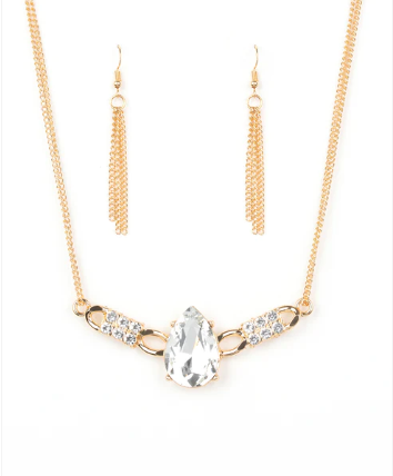 Way To Make An Entrance Gold Necklace