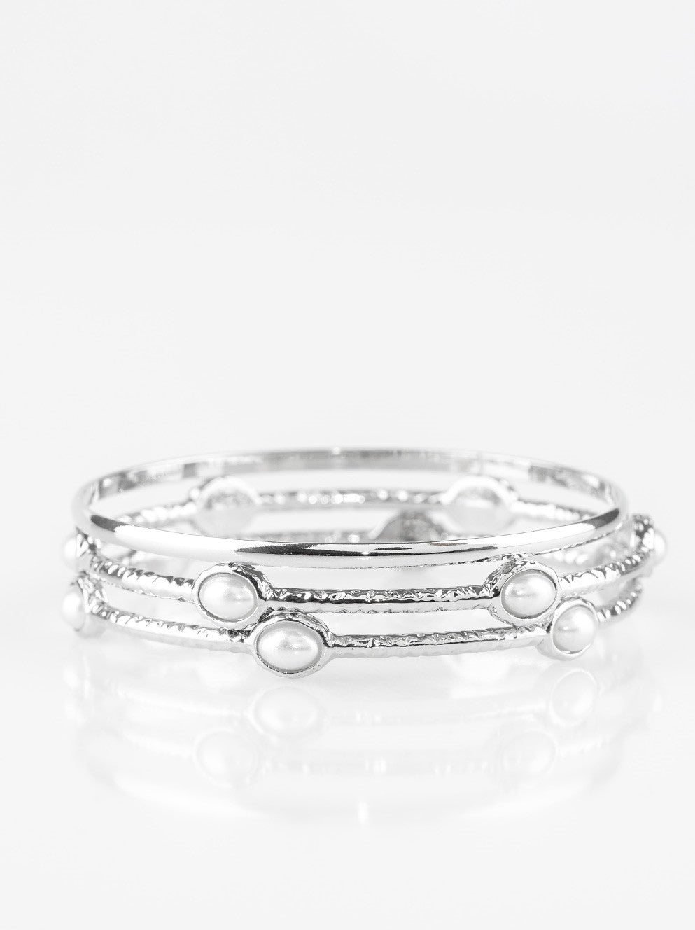 Bangle Belle White Bangle Bracelet