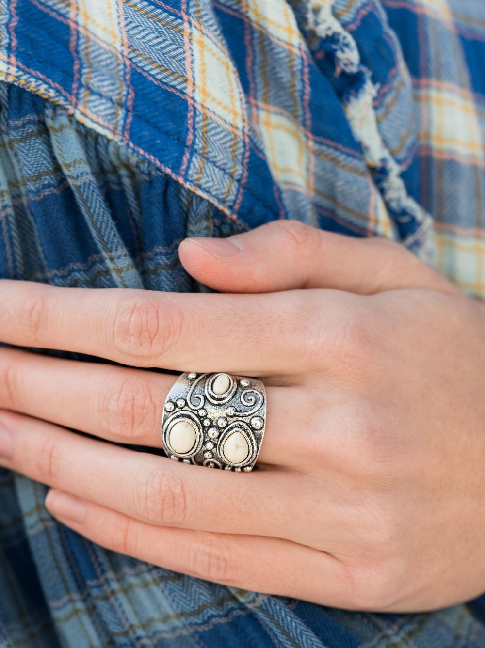 Modern Mountain Ranger White Ring