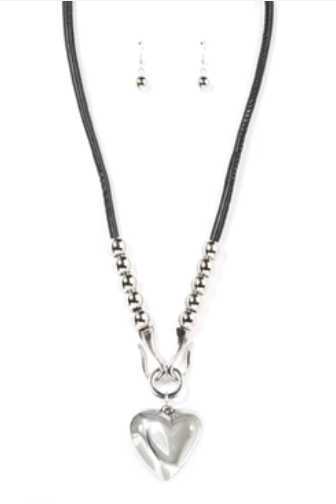 Forbidden Love Black Necklace