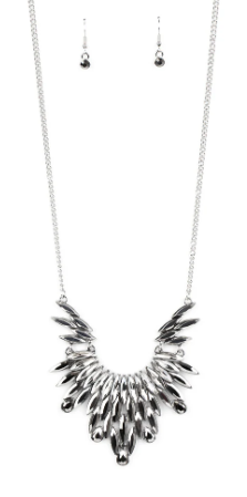 Leave It To LUXE Silver Necklace