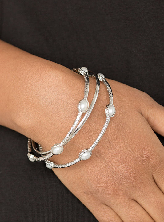 Bangle Belle White Bangle Bracelet