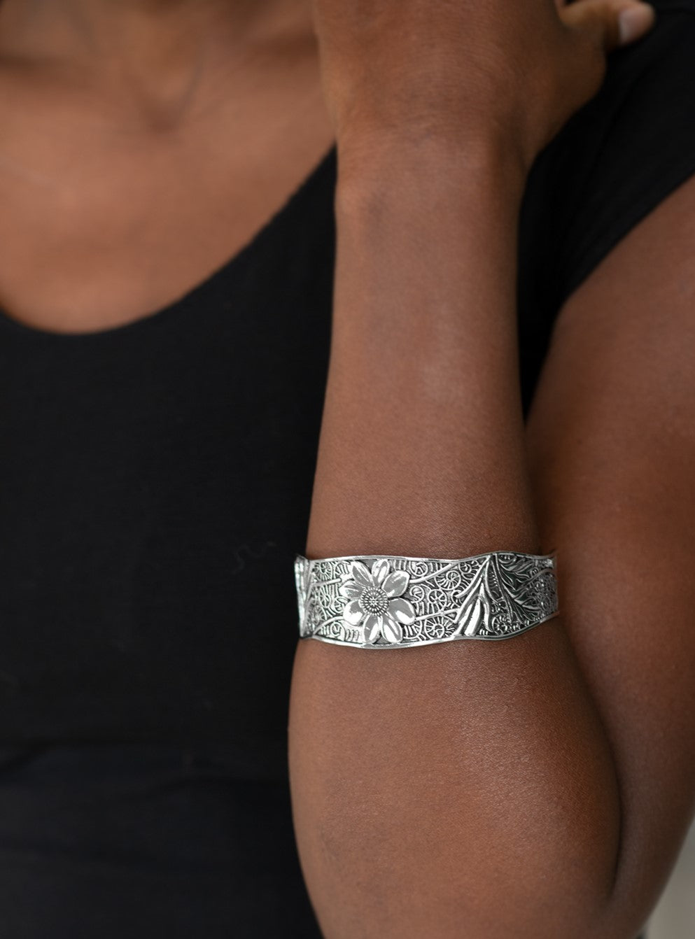 Daisy Paradise Silver Cuff Bracelet