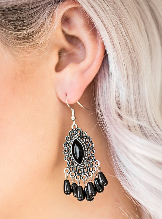 Private Villa Black Earrings